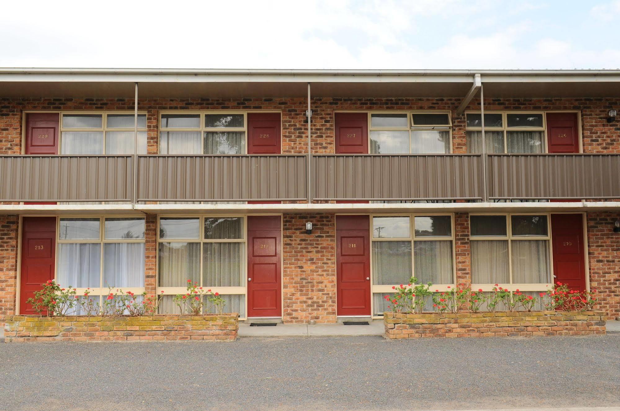 Peninsula Motor Inn Tyabb ภายนอก รูปภาพ