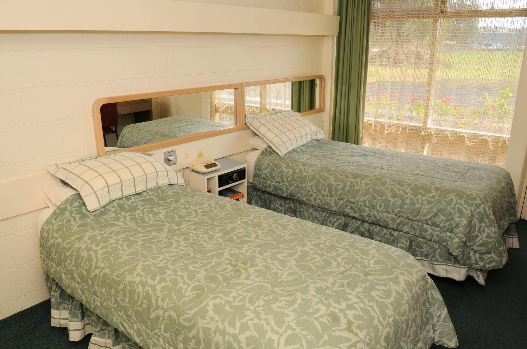 Peninsula Motor Inn Tyabb ภายนอก รูปภาพ