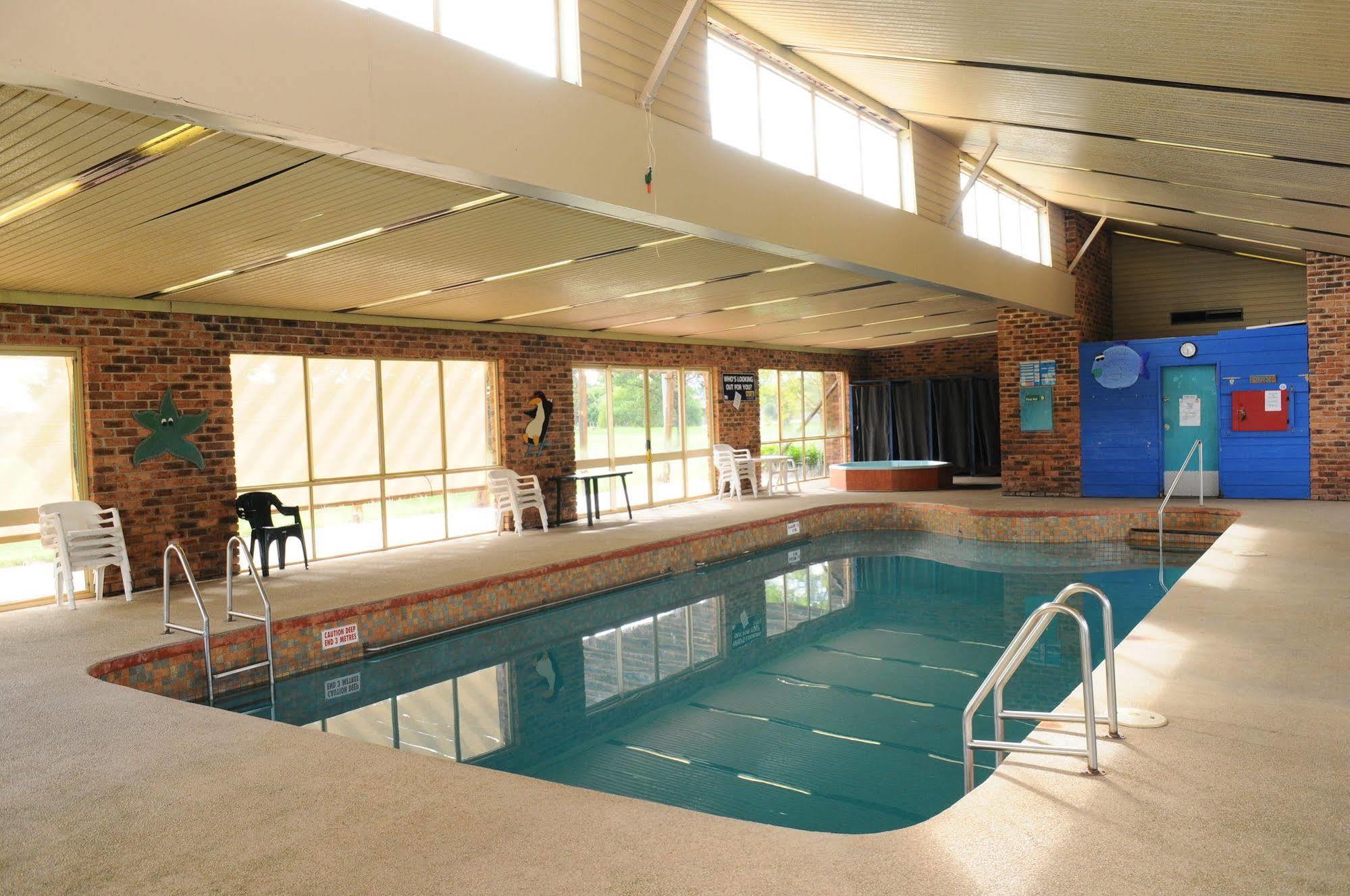 Peninsula Motor Inn Tyabb ภายนอก รูปภาพ